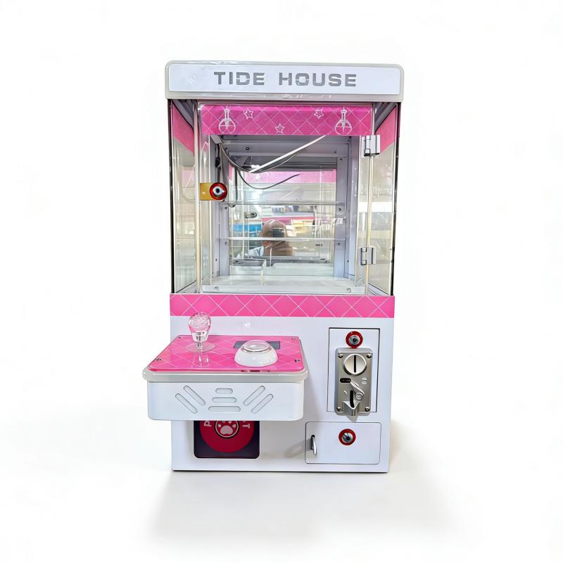 Mini claw machine
